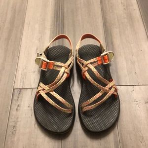 women’s double strap chacos